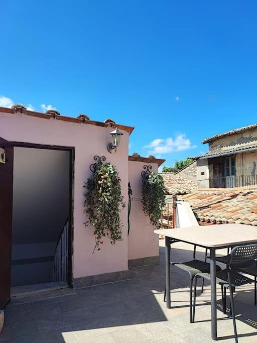 Pink House Apartment Fara in Sabina Exterior photo